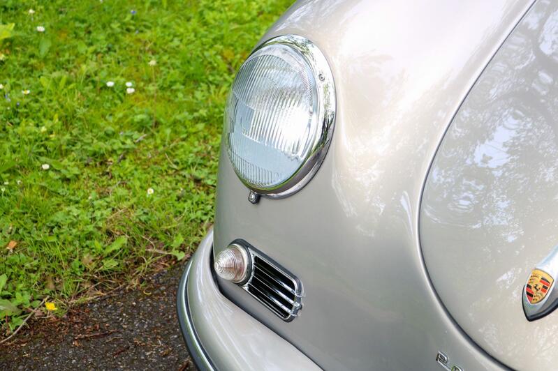 PORSCHE 356