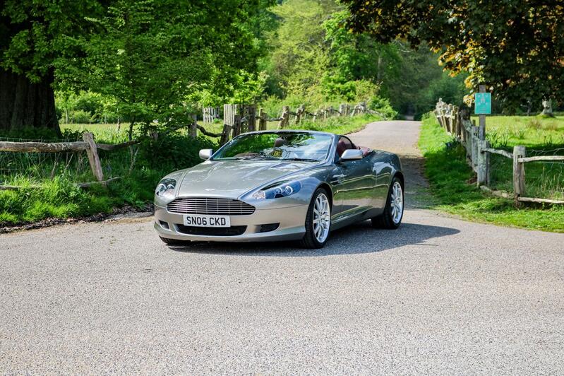 ASTON MARTIN DB9