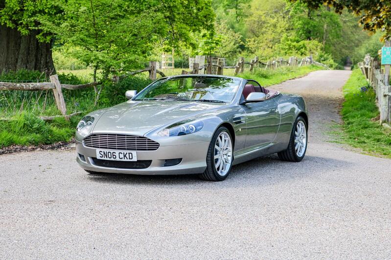 ASTON MARTIN DB9