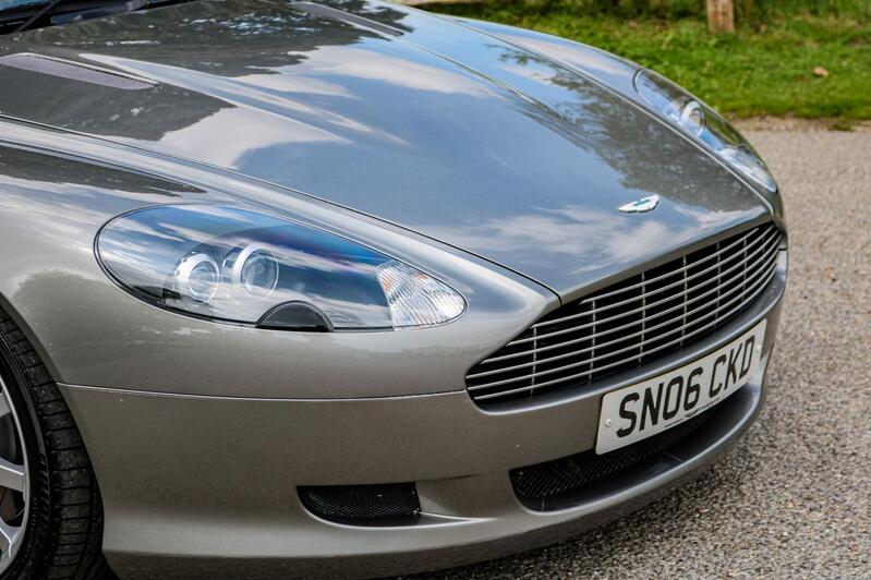 ASTON MARTIN DB9