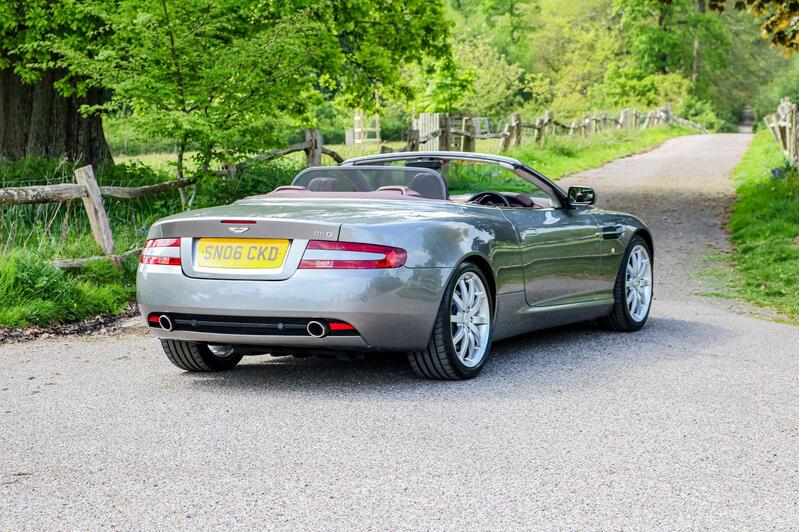 ASTON MARTIN DB9