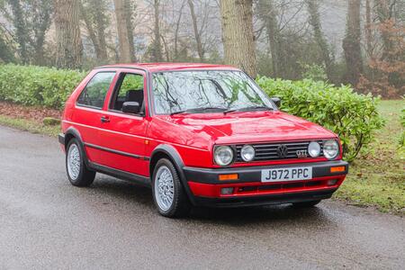 VOLKSWAGEN GOLF Hatchback 16V GTI (1983 - 1992)